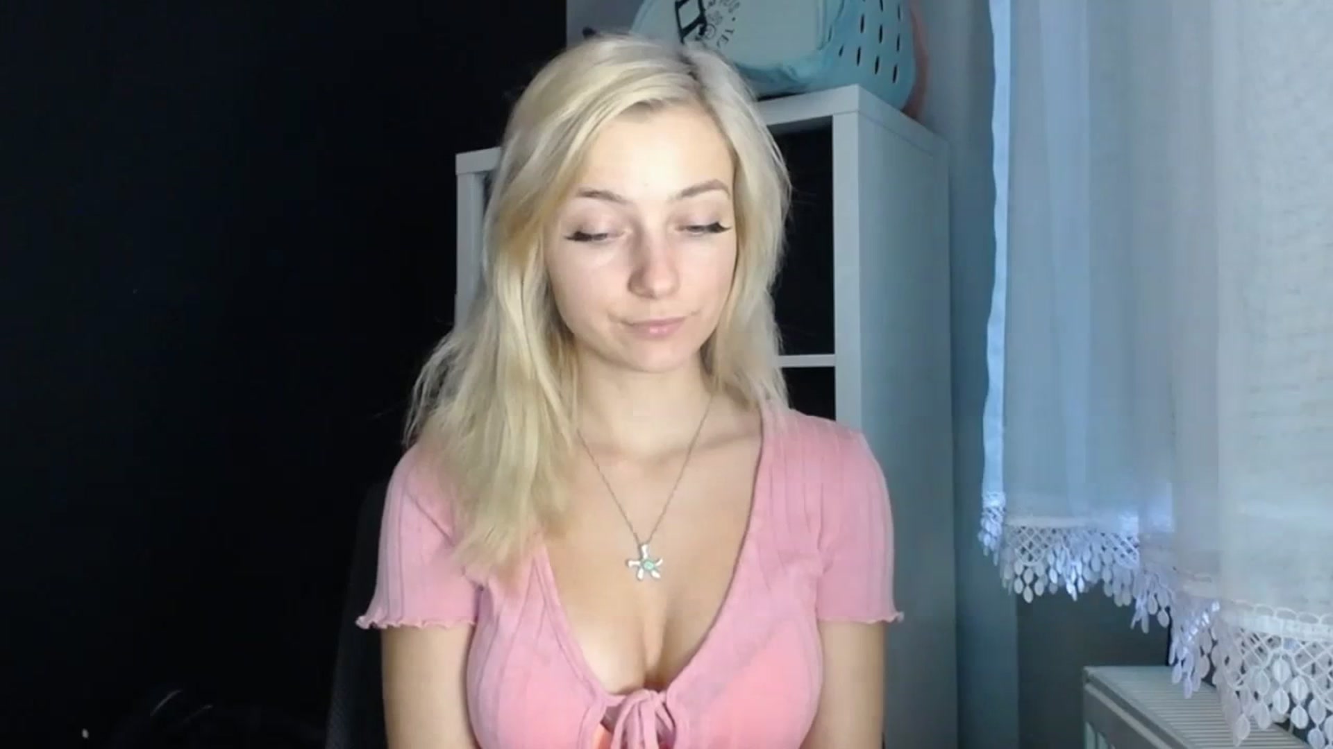 Gallery image thumbnail from LuciaAmazing's myfreecams stream on, 11/23/2023, 11:55 image 18 of 20