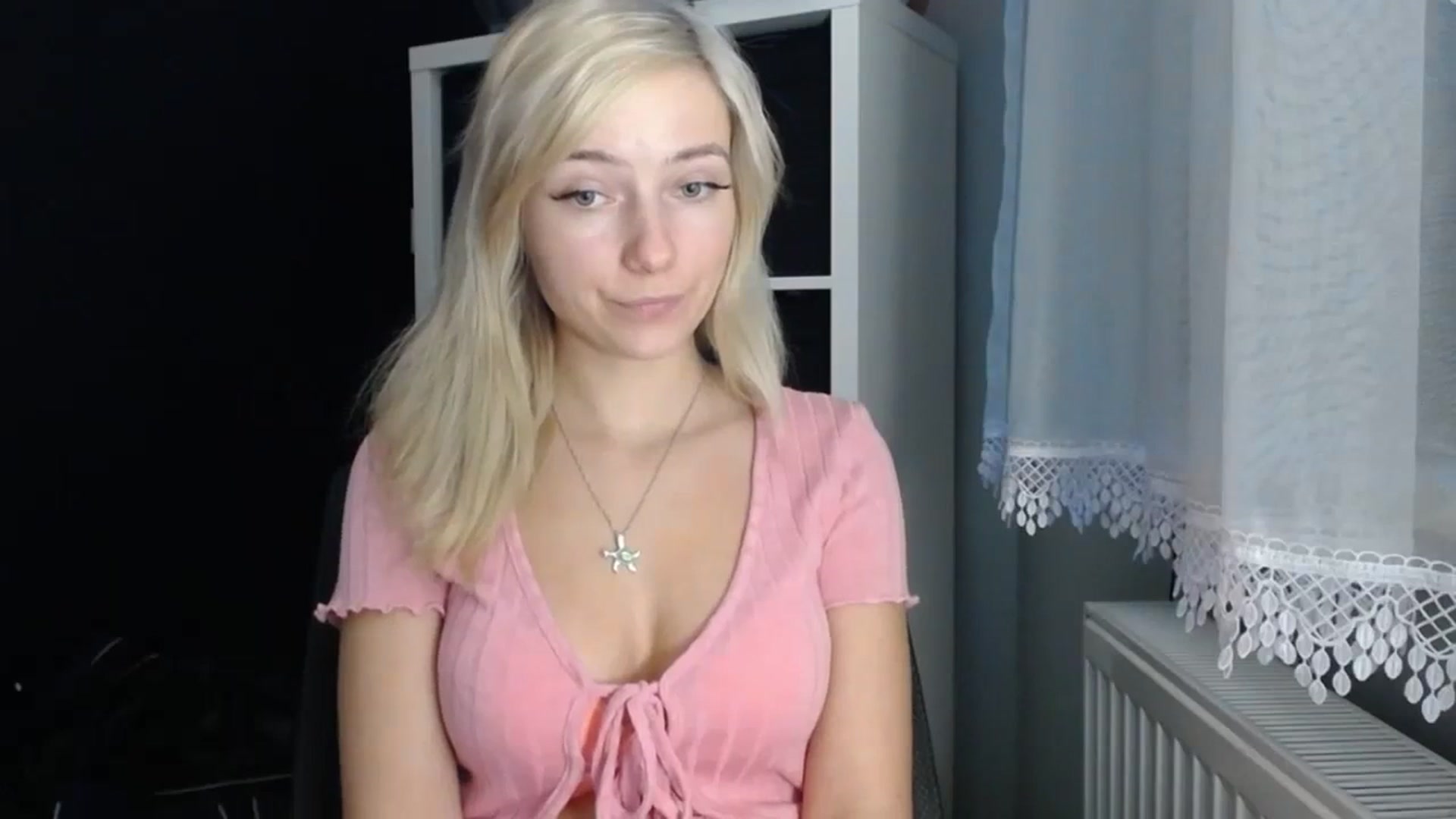Gallery image thumbnail from LuciaAmazing's myfreecams stream on, 11/23/2023, 14:46 image 4 of 20