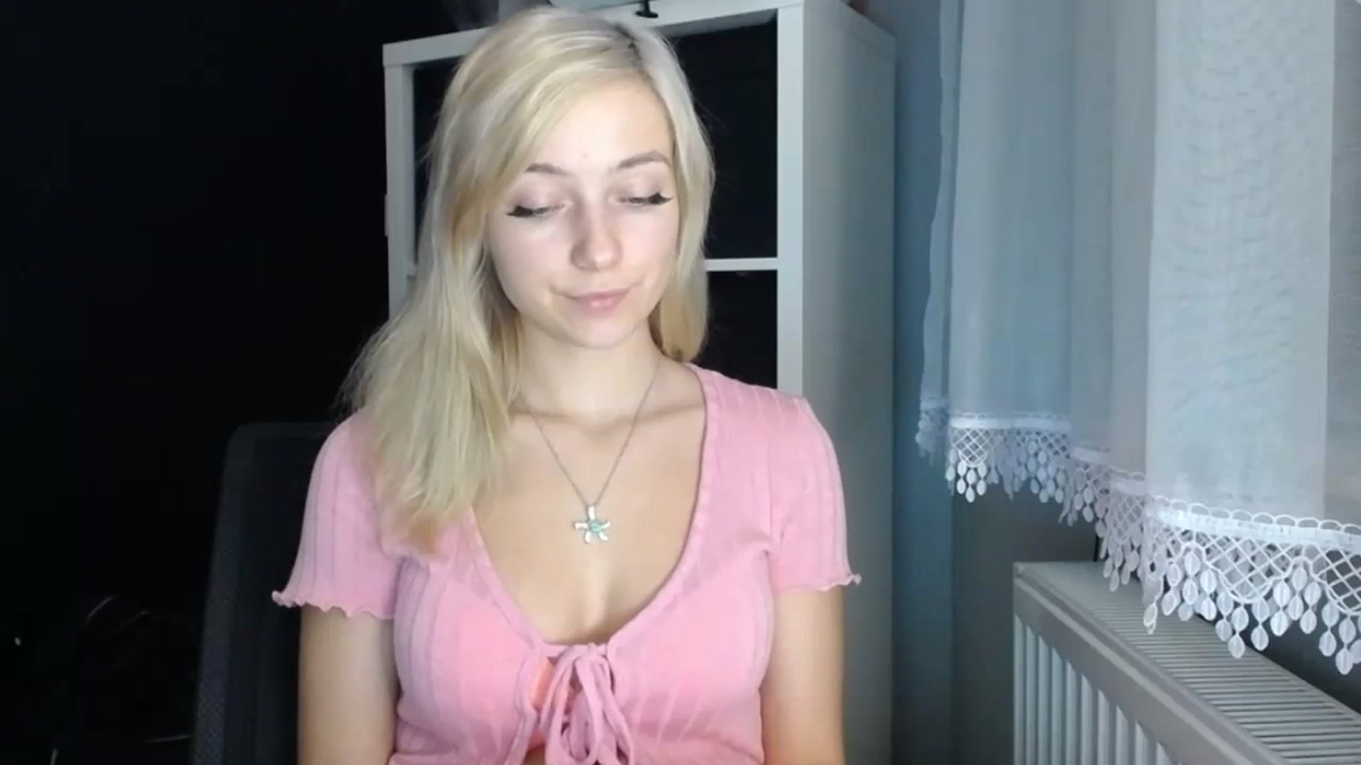 Gallery image thumbnail from LuciaAmazing's myfreecams stream on, 11/23/2023, 14:46 image 20 of 20