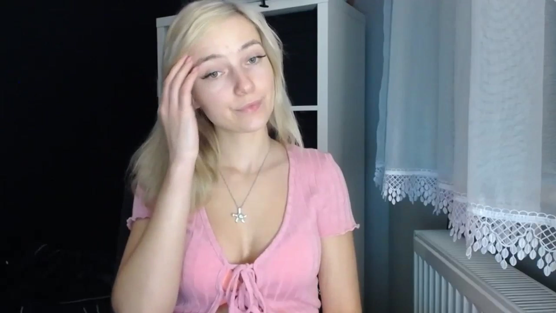 Gallery image thumbnail from LuciaAmazing's myfreecams stream on, 11/23/2023, 14:46 image 6 of 20