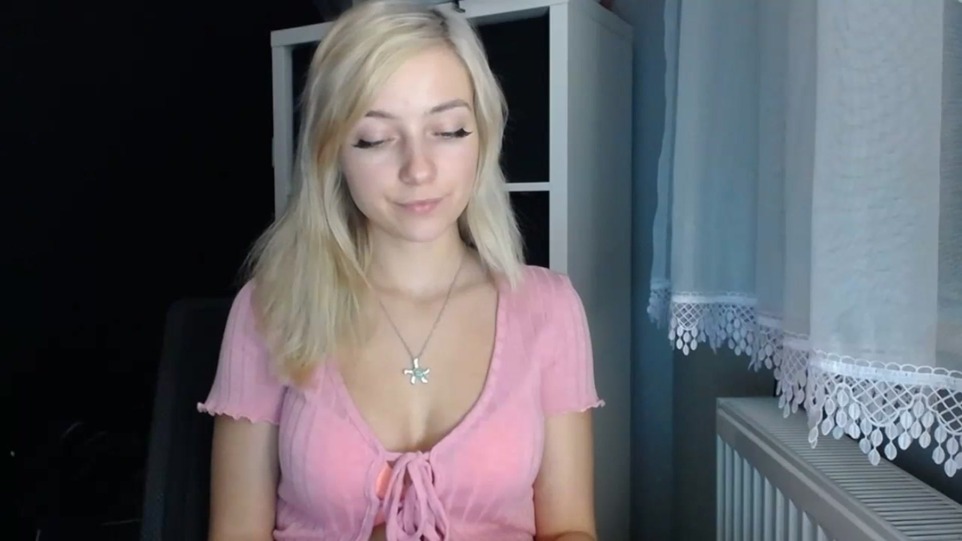 Gallery image thumbnail from LuciaAmazing's myfreecams stream on, 11/23/2023, 14:46 image 12 of 20
