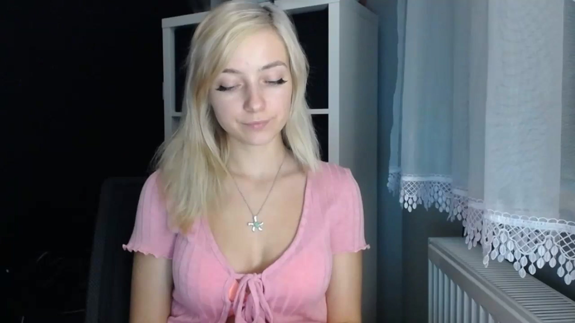 Gallery image thumbnail from LuciaAmazing's myfreecams stream on, 11/23/2023, 14:46 image 14 of 20