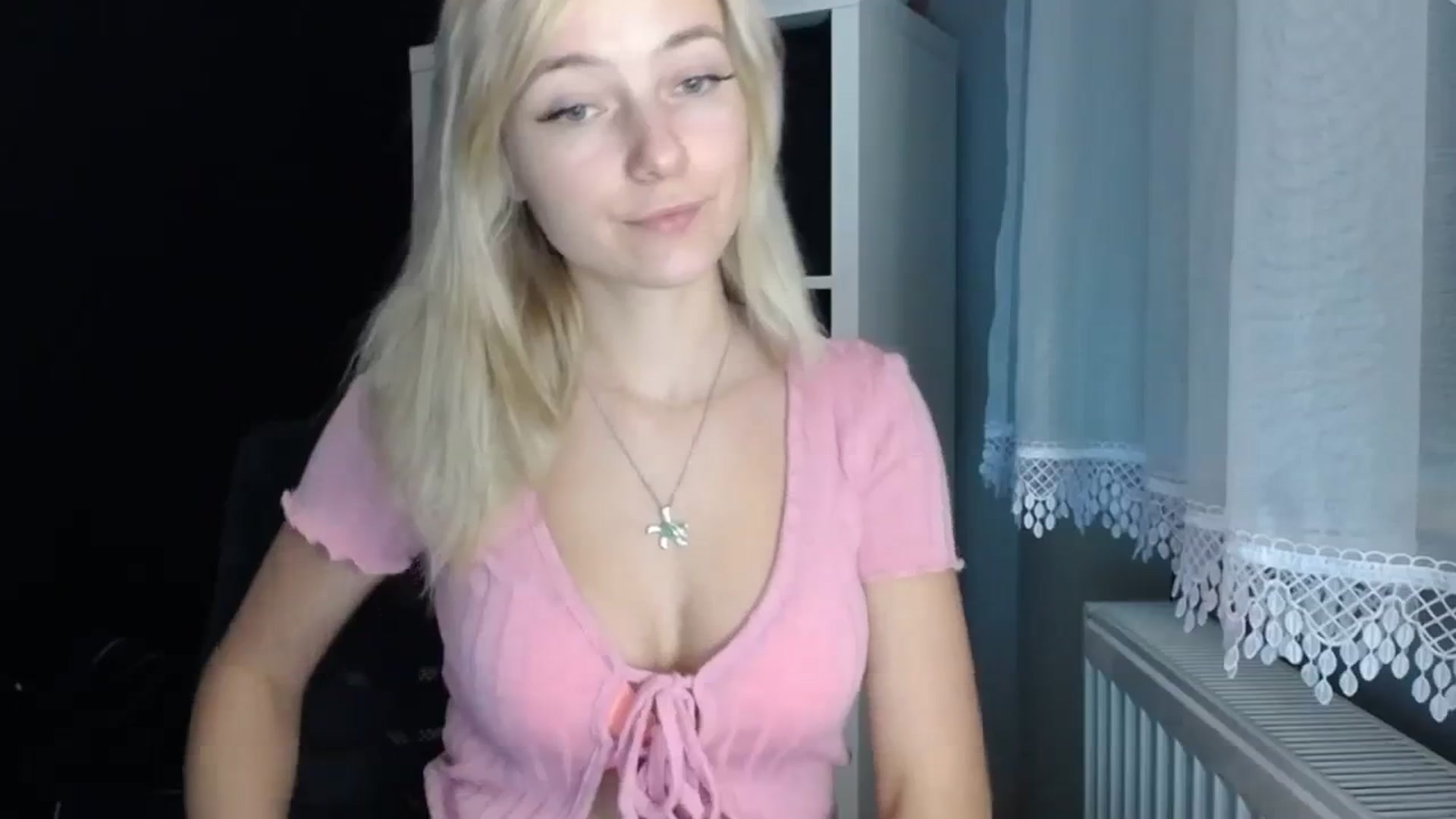 Gallery image thumbnail from LuciaAmazing's myfreecams stream on, 11/23/2023, 14:46 image 11 of 20