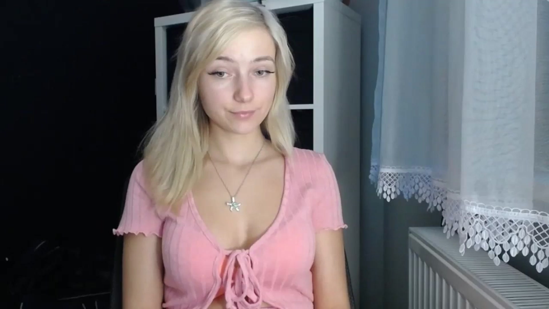 Gallery image thumbnail from LuciaAmazing's myfreecams stream on, 11/23/2023, 14:46 image 5 of 20