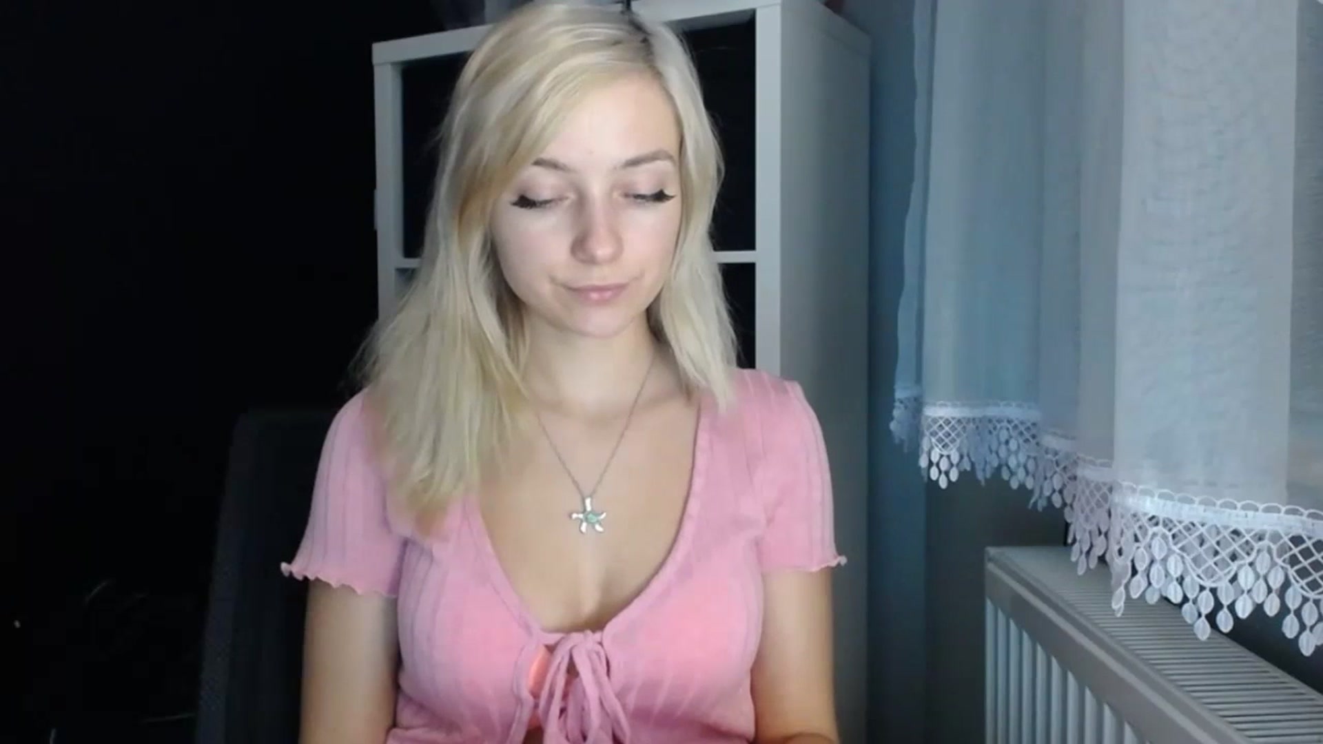 Gallery image thumbnail from LuciaAmazing's myfreecams stream on, 11/23/2023, 14:46 image 15 of 20
