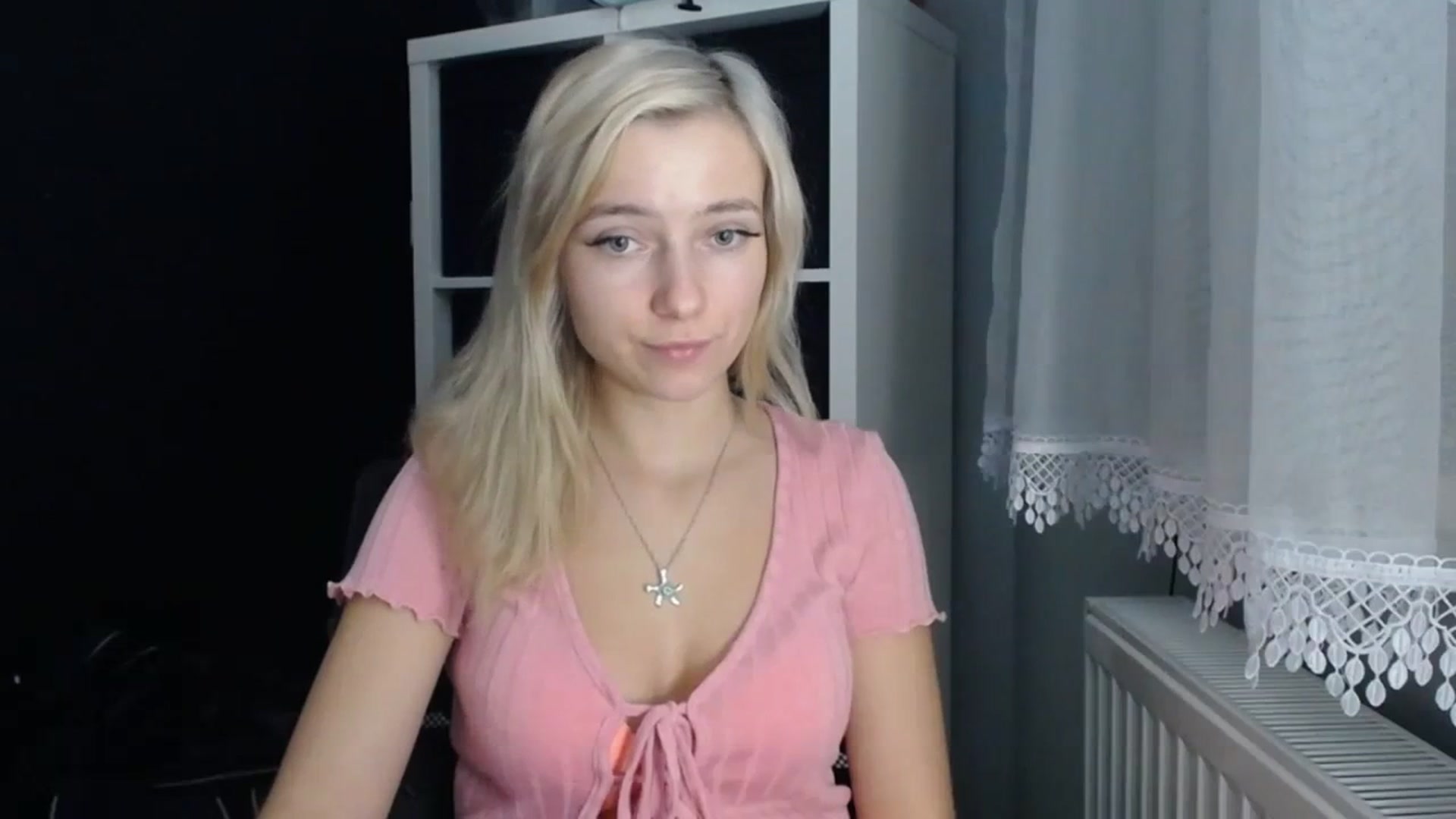 Gallery image thumbnail from LuciaAmazing's myfreecams stream on, 11/23/2023, 16:25 image 16 of 20