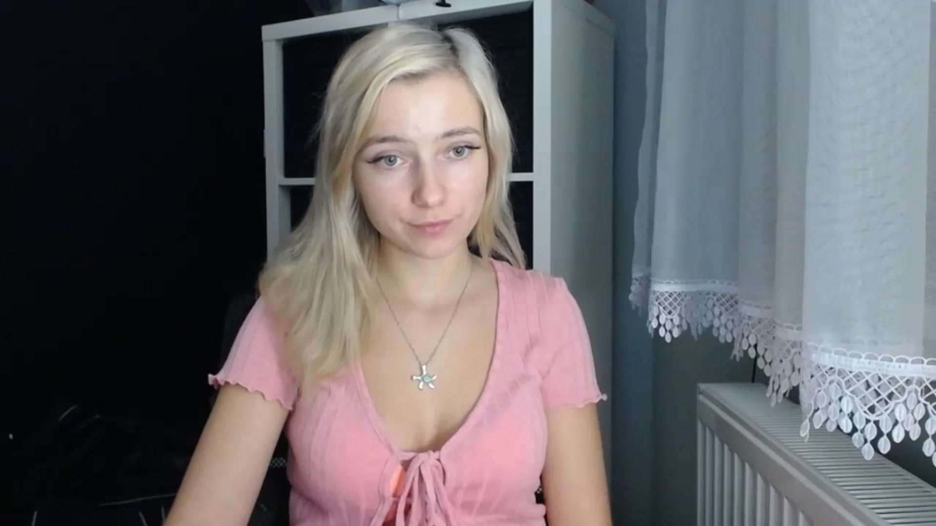 Gallery image thumbnail from LuciaAmazing's myfreecams stream on, 11/23/2023, 16:25 image 14 of 20