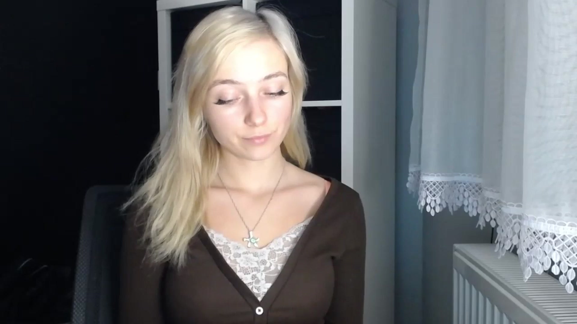 Gallery image thumbnail from LuciaAmazing's myfreecams stream on, 11/23/2023, 20:07 image 12 of 20