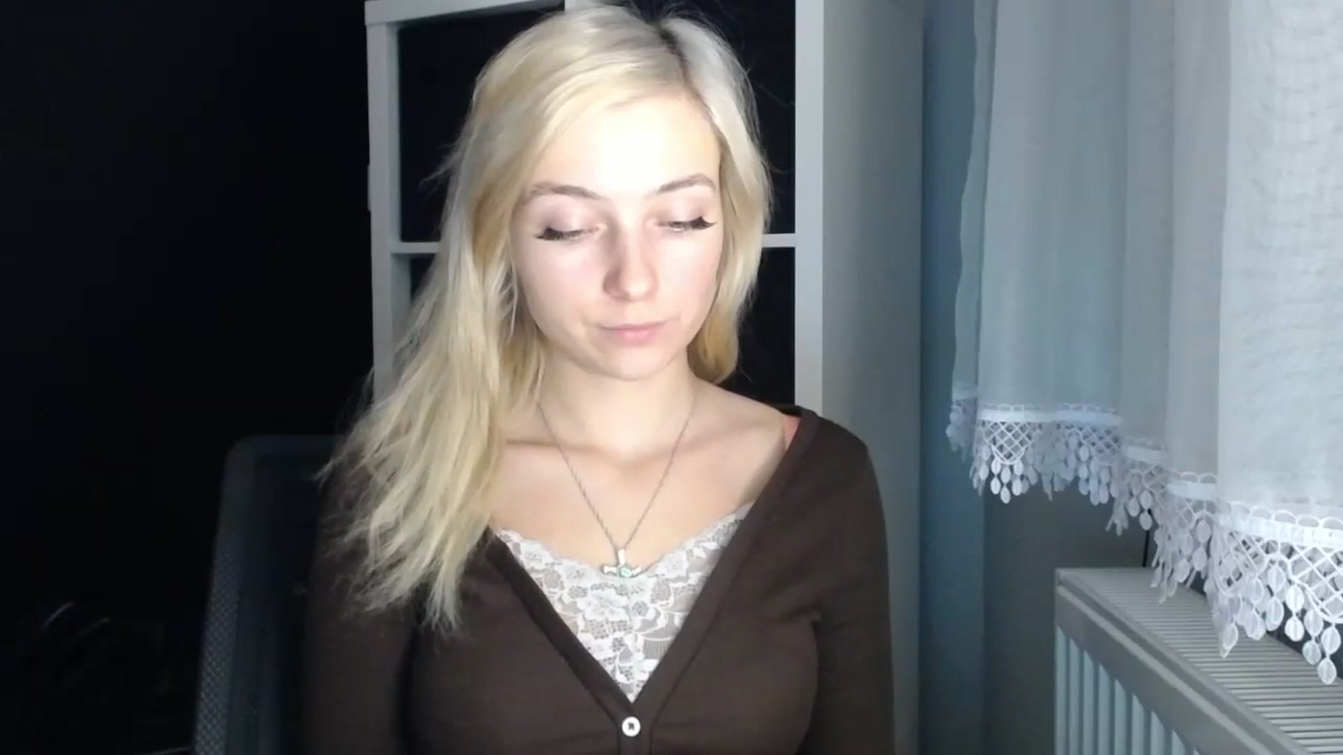 Gallery image thumbnail from LuciaAmazing's myfreecams stream on, 11/23/2023, 20:07 image 17 of 20