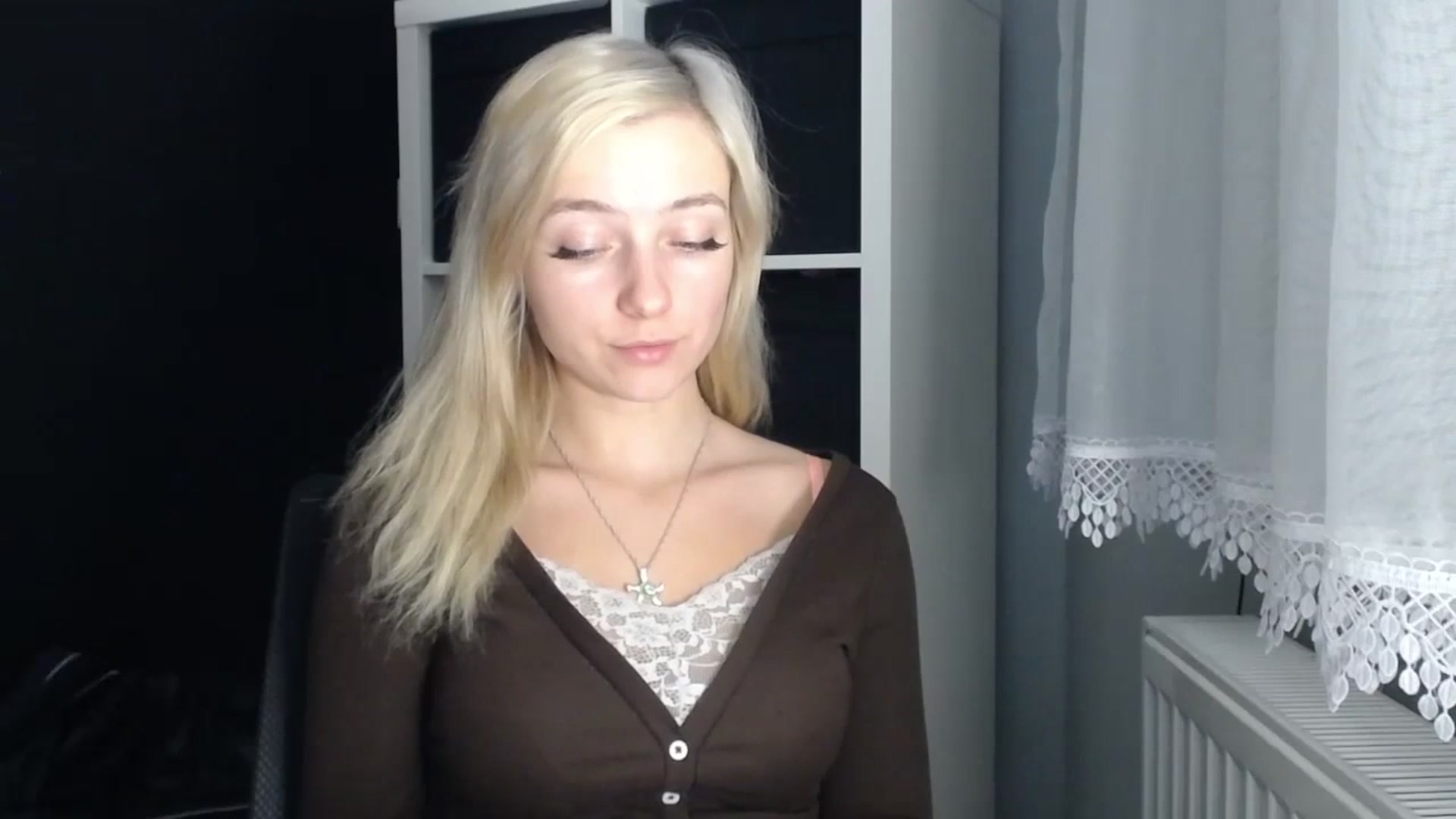 Gallery image thumbnail from LuciaAmazing's myfreecams stream on, 11/23/2023, 20:07 image 6 of 20
