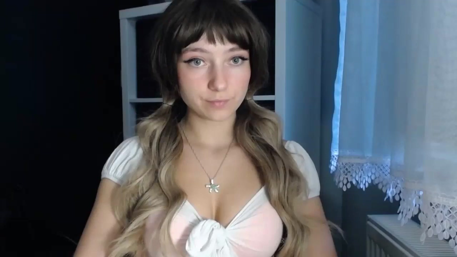 Gallery image thumbnail from LuciaAmazing's myfreecams stream on, 11/24/2023, 09:01 image 16 of 20