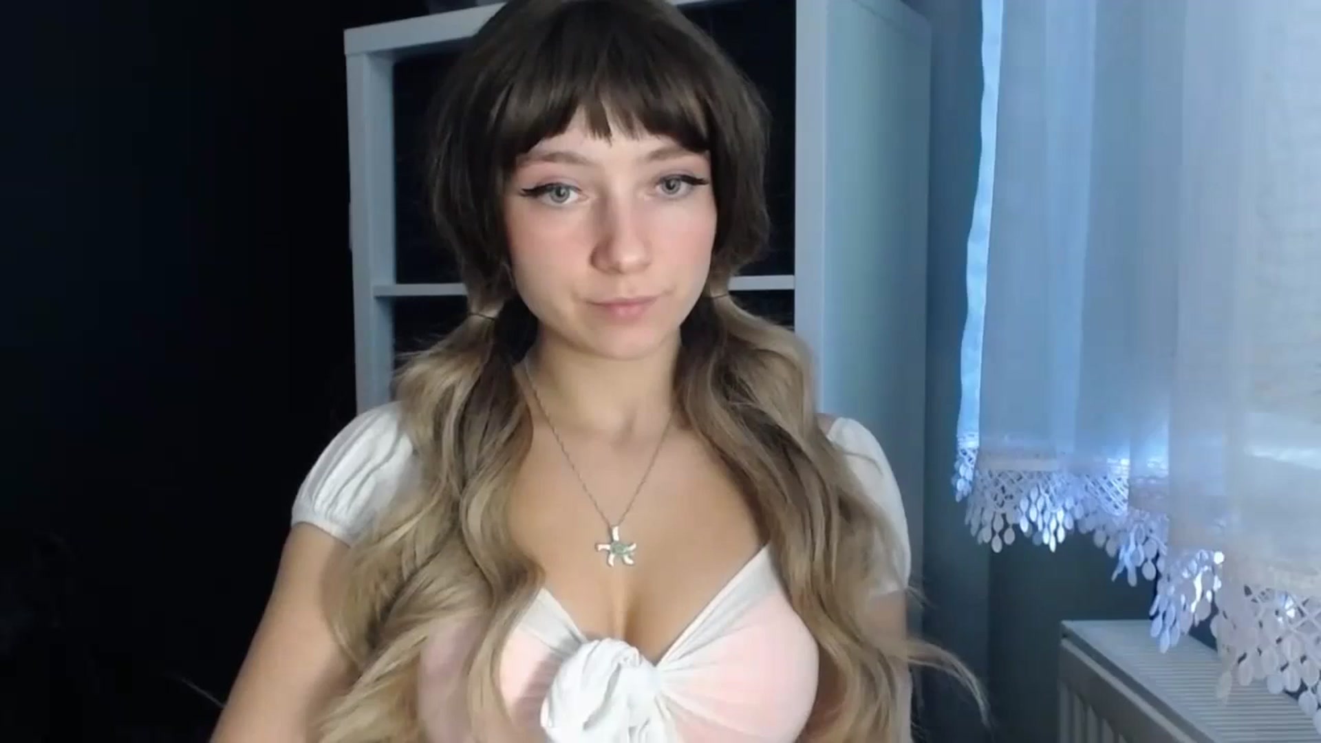 Gallery image thumbnail from LuciaAmazing's myfreecams stream on, 11/24/2023, 09:01 image 20 of 20