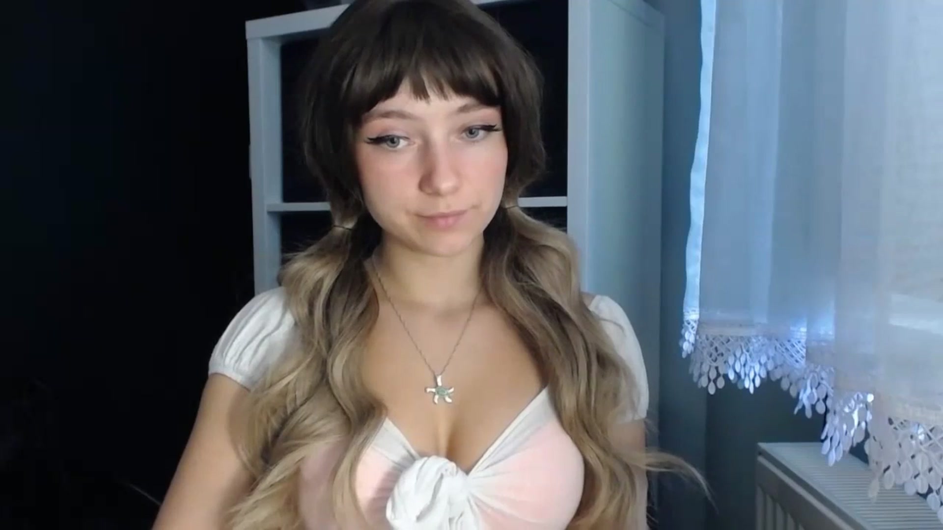 Gallery image thumbnail from LuciaAmazing's myfreecams stream on, 11/24/2023, 09:01 image 18 of 20