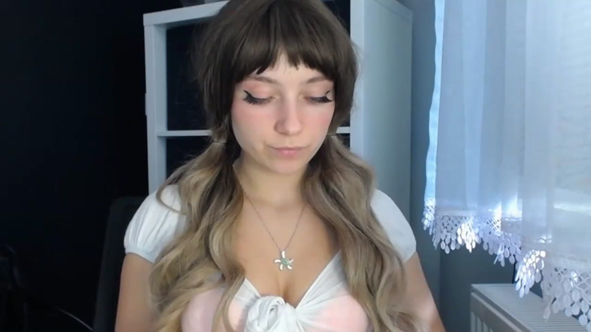 Gallery image thumbnail from LuciaAmazing's myfreecams stream on, 11/24/2023, 11:53 image 2 of 20