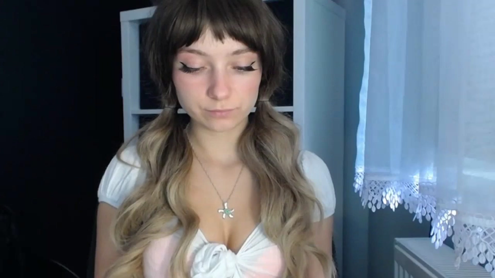 Gallery image thumbnail from LuciaAmazing's myfreecams stream on, 11/24/2023, 11:53 image 4 of 20