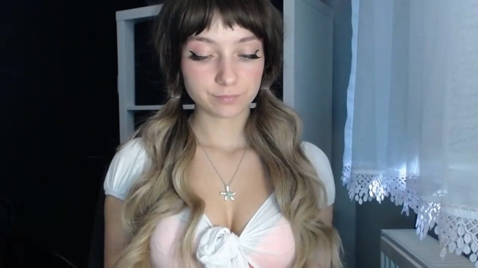Gallery image thumbnail from LuciaAmazing's myfreecams stream on, 11/24/2023, 11:53 image 8 of 20