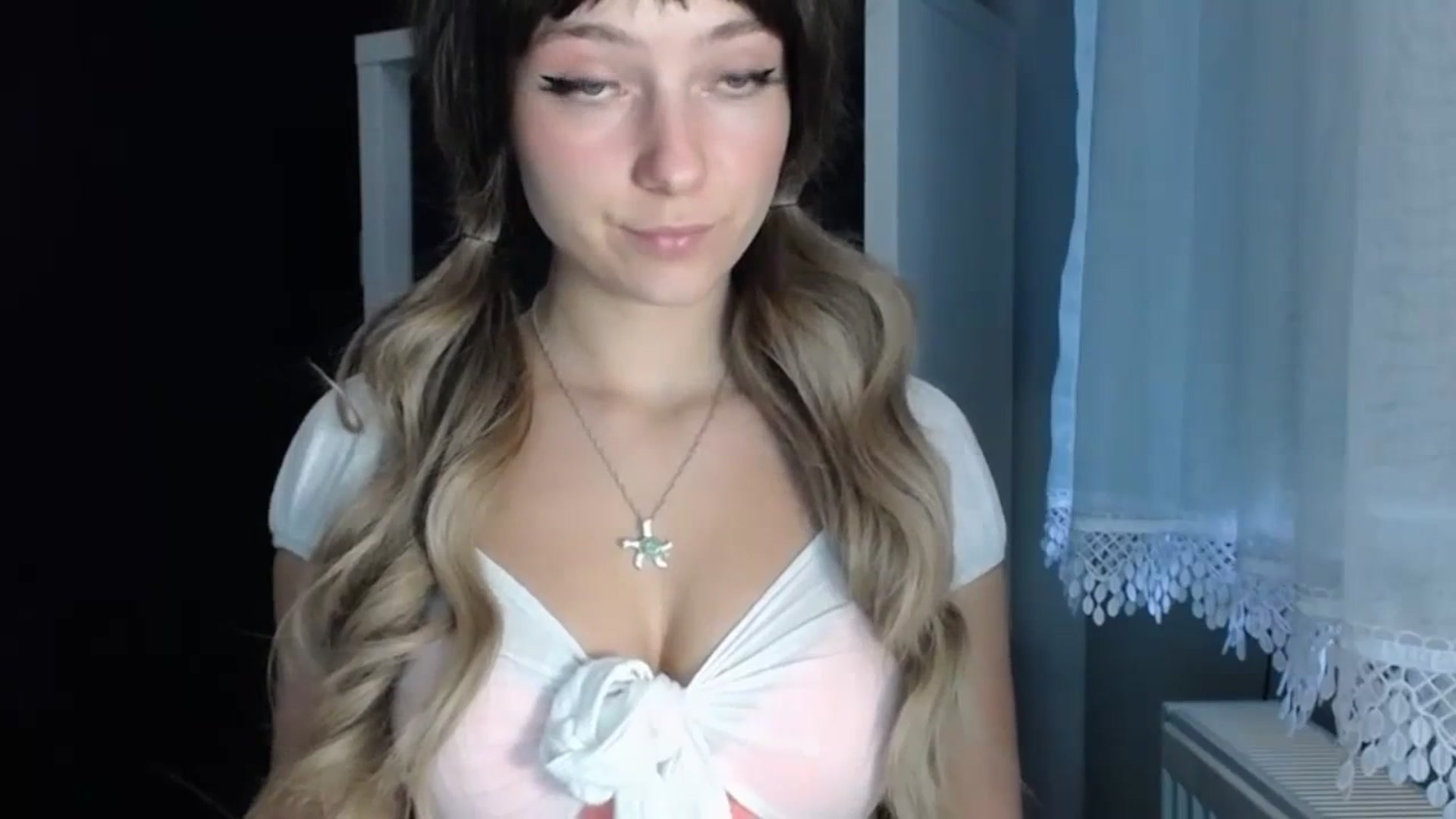 Gallery image thumbnail from LuciaAmazing's myfreecams stream on, 11/24/2023, 11:53 image 12 of 20