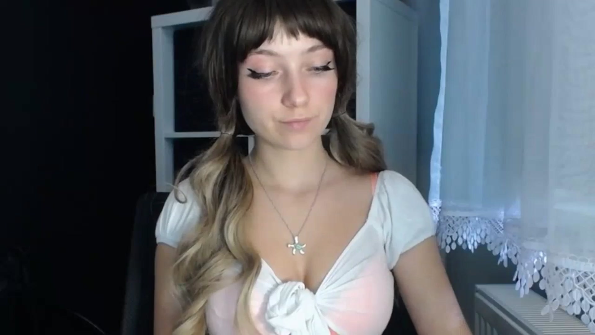 Gallery image thumbnail from LuciaAmazing's myfreecams stream on, 11/24/2023, 11:53 image 18 of 20