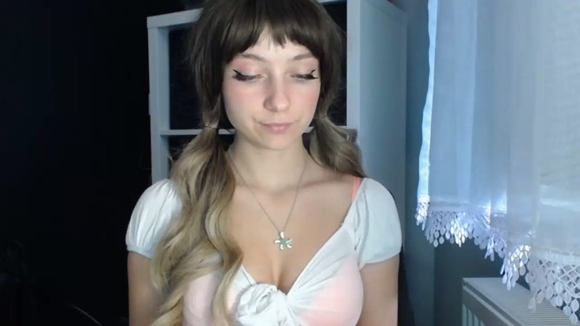 Gallery image thumbnail from LuciaAmazing's myfreecams stream on, 11/24/2023, 11:53 image 20 of 20