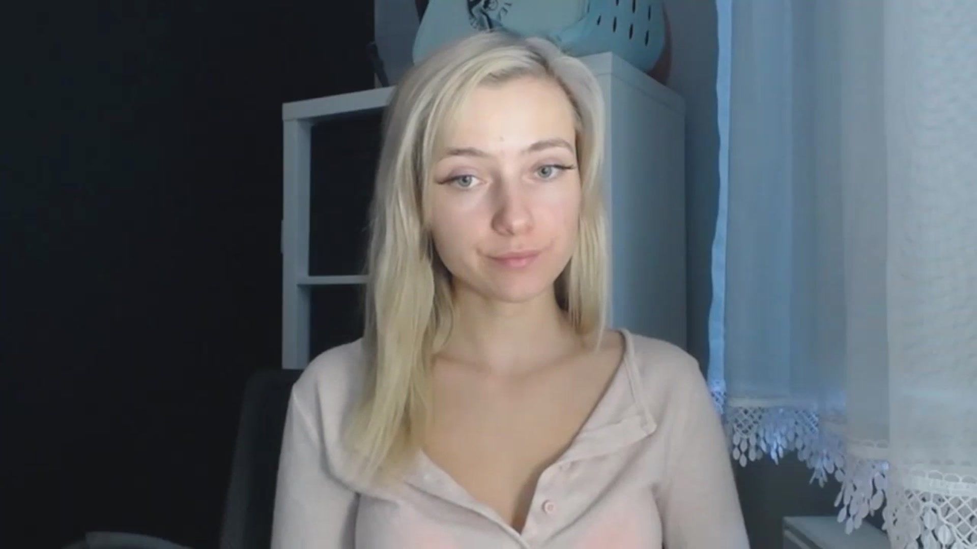 Gallery image thumbnail from LuciaAmazing's myfreecams stream on, 11/25/2023, 11:01 image 4 of 20