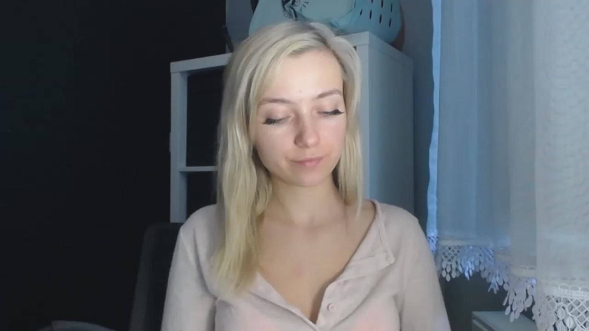 Gallery image thumbnail from LuciaAmazing's myfreecams stream on, 11/25/2023, 11:01 image 19 of 20