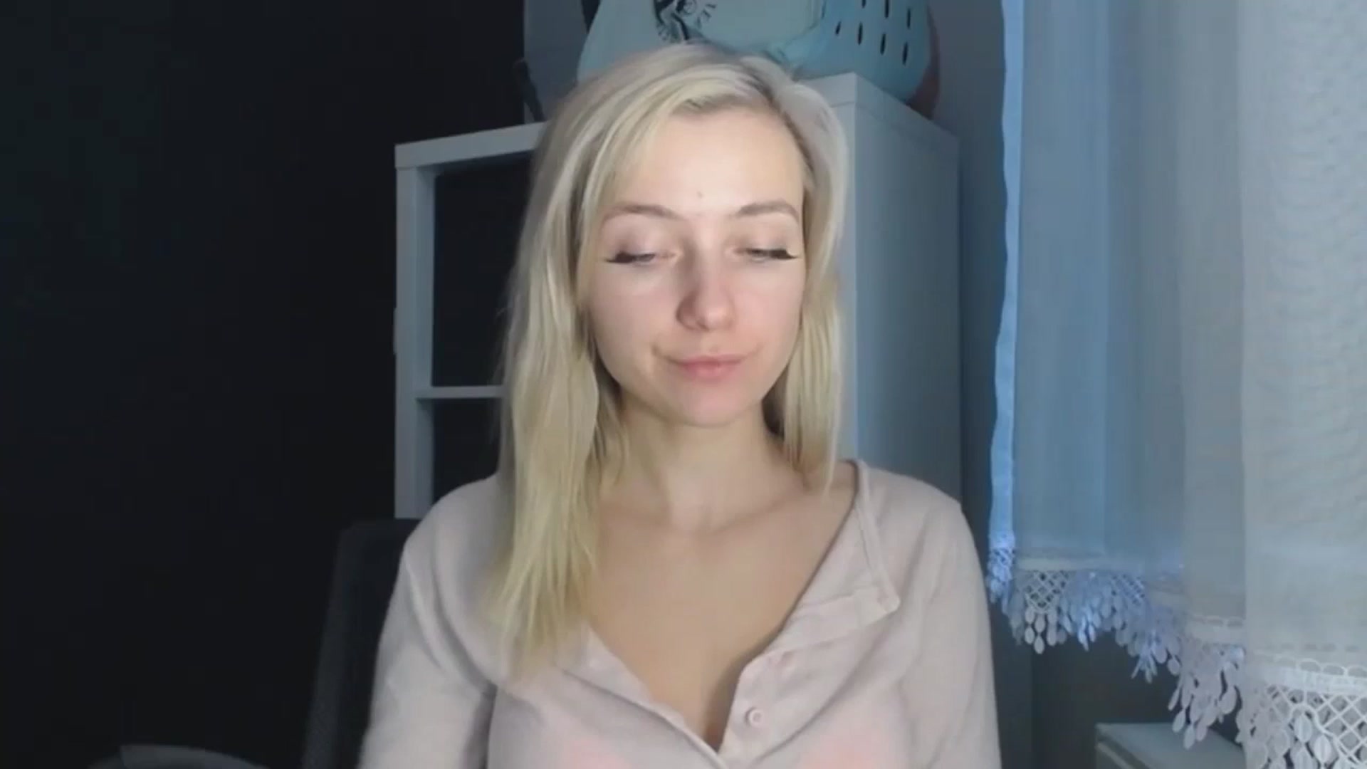 Gallery image thumbnail from LuciaAmazing's myfreecams stream on, 11/25/2023, 11:01 image 1 of 20