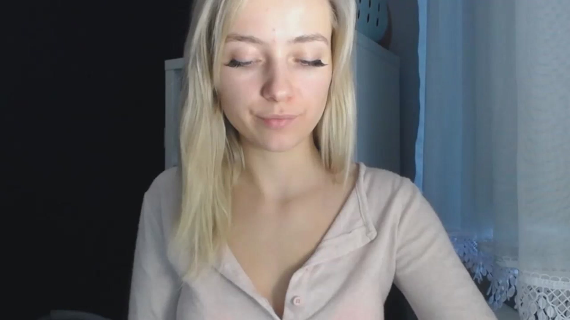 Gallery image thumbnail from LuciaAmazing's myfreecams stream on, 11/25/2023, 11:01 image 3 of 20