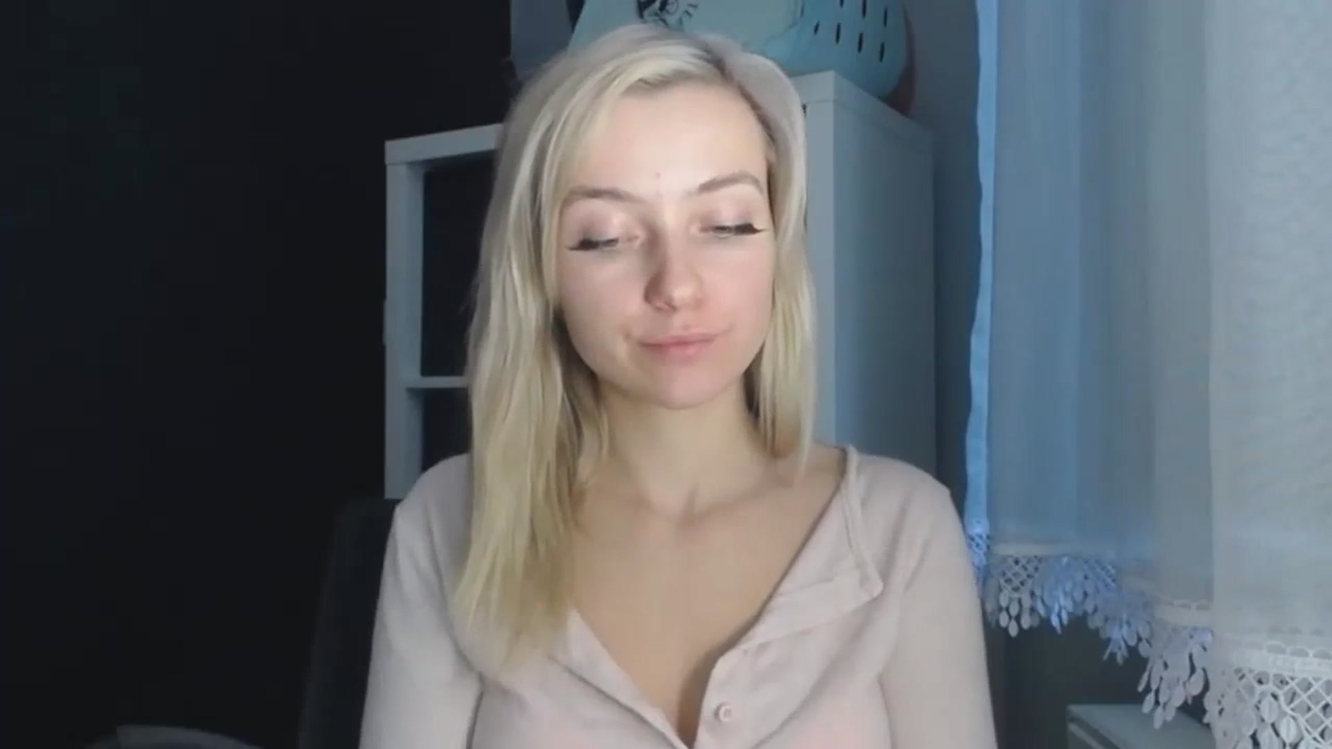 Gallery image thumbnail from LuciaAmazing's myfreecams stream on, 11/25/2023, 11:01 image 8 of 20