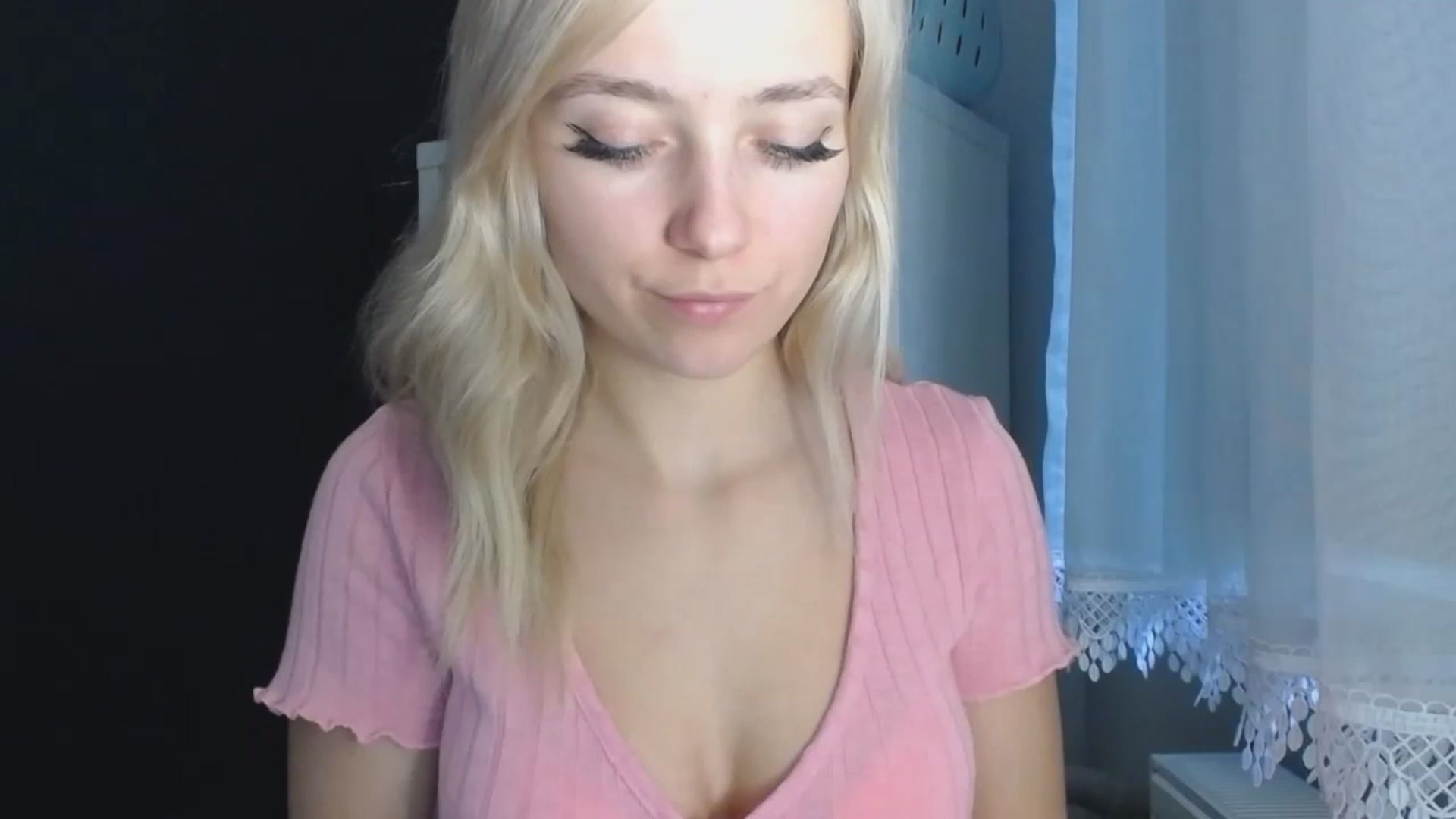Gallery image thumbnail from LuciaAmazing's myfreecams stream on, 11/26/2023, 11:01 image 6 of 20