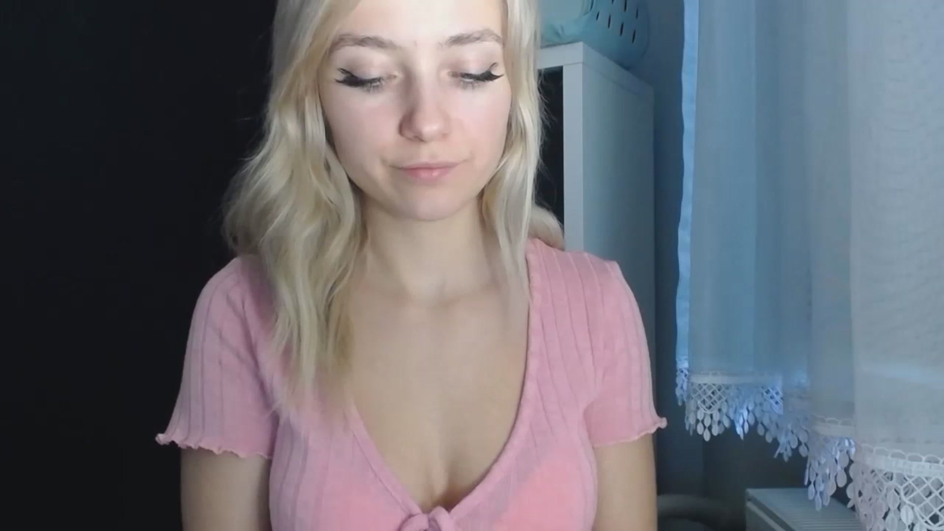 Gallery image thumbnail from LuciaAmazing's myfreecams stream on, 11/26/2023, 11:01 image 12 of 20