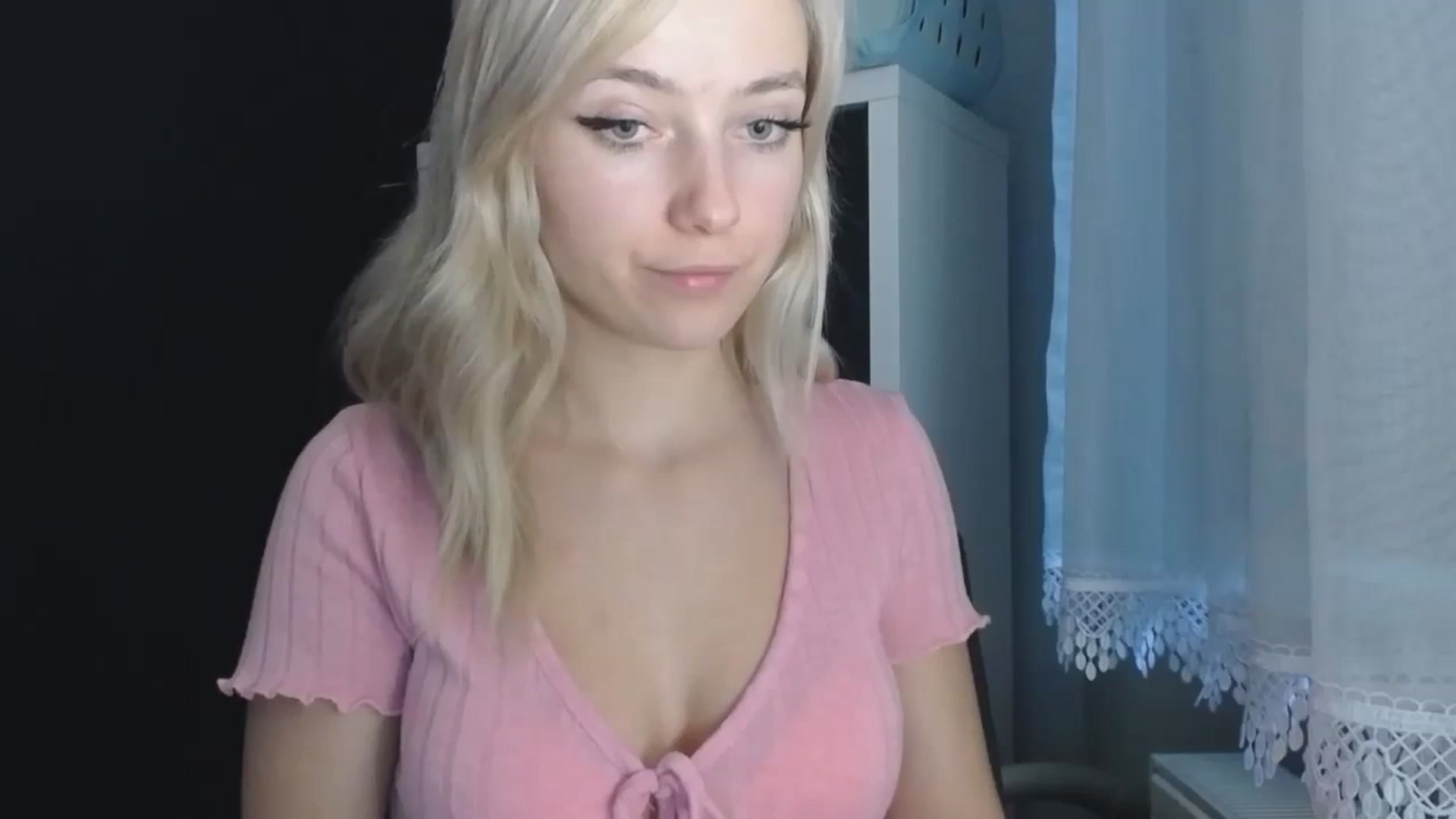 Gallery image thumbnail from LuciaAmazing's myfreecams stream on, 11/26/2023, 11:01 image 20 of 20