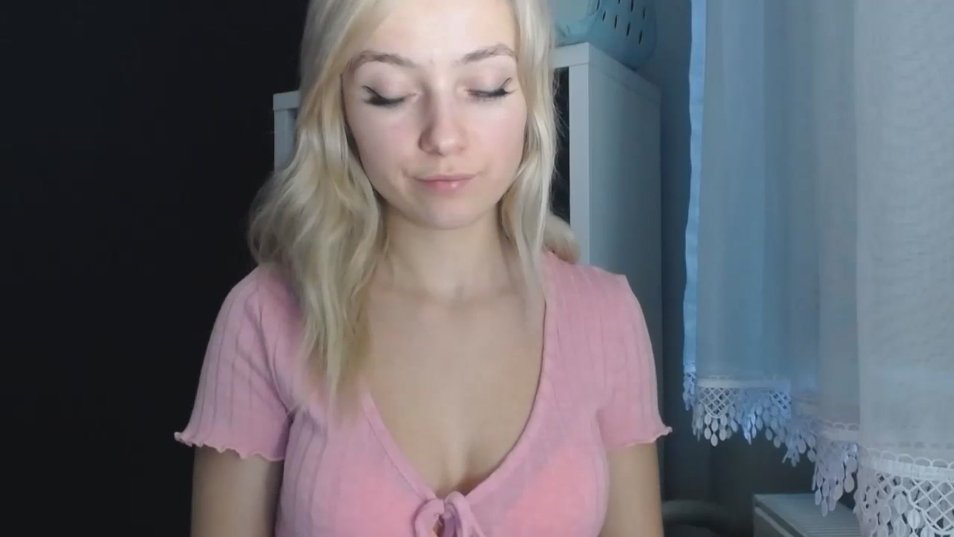 Gallery image thumbnail from LuciaAmazing's myfreecams stream on, 11/26/2023, 11:01 image 18 of 20