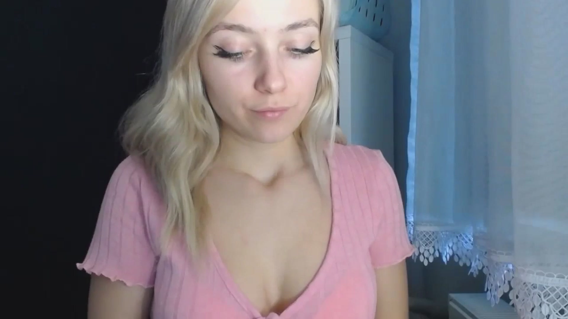 Gallery image thumbnail from LuciaAmazing's myfreecams stream on, 11/26/2023, 11:01 image 8 of 20
