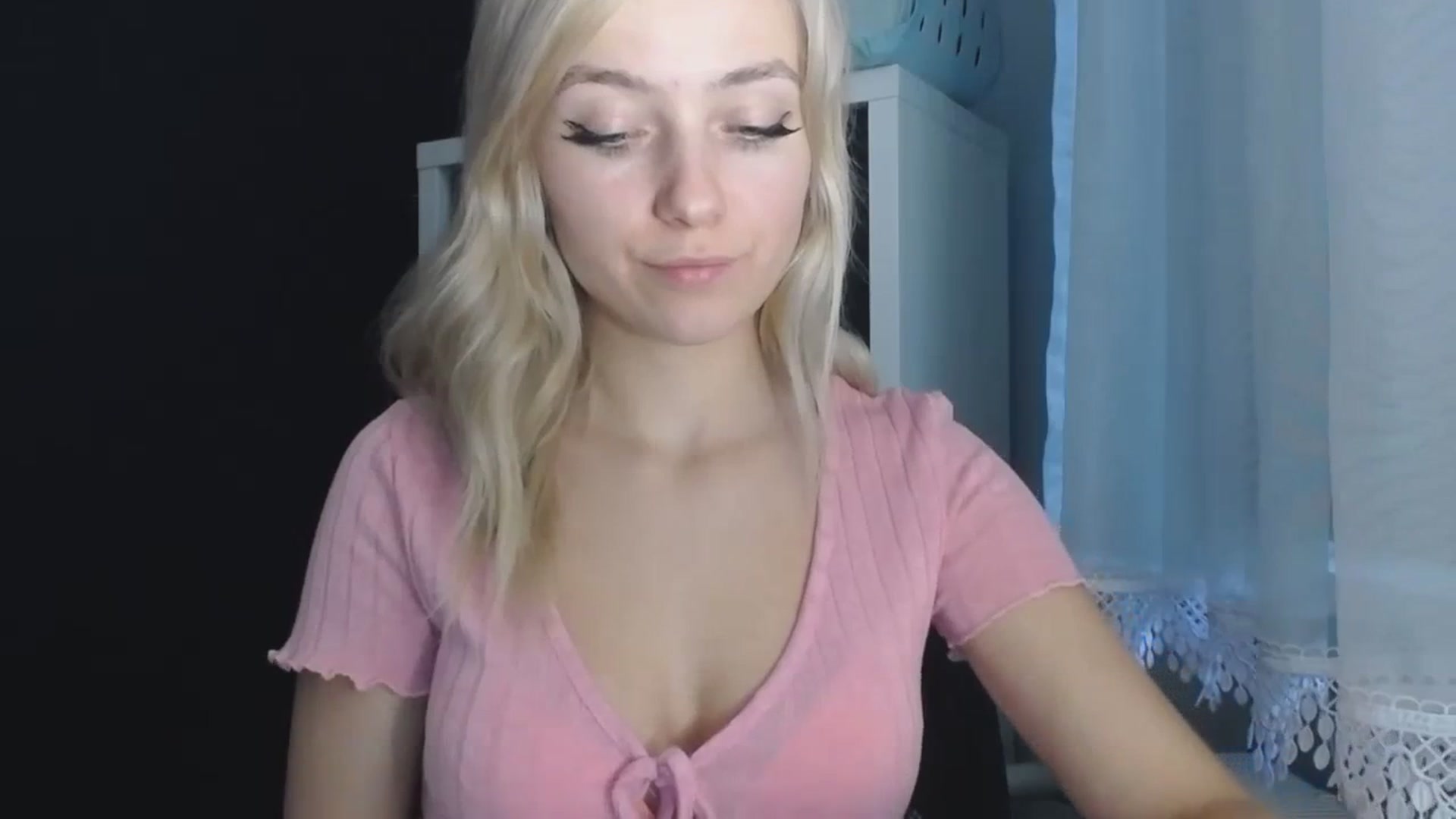 Gallery image thumbnail from LuciaAmazing's myfreecams stream on, 11/26/2023, 11:01 image 13 of 20