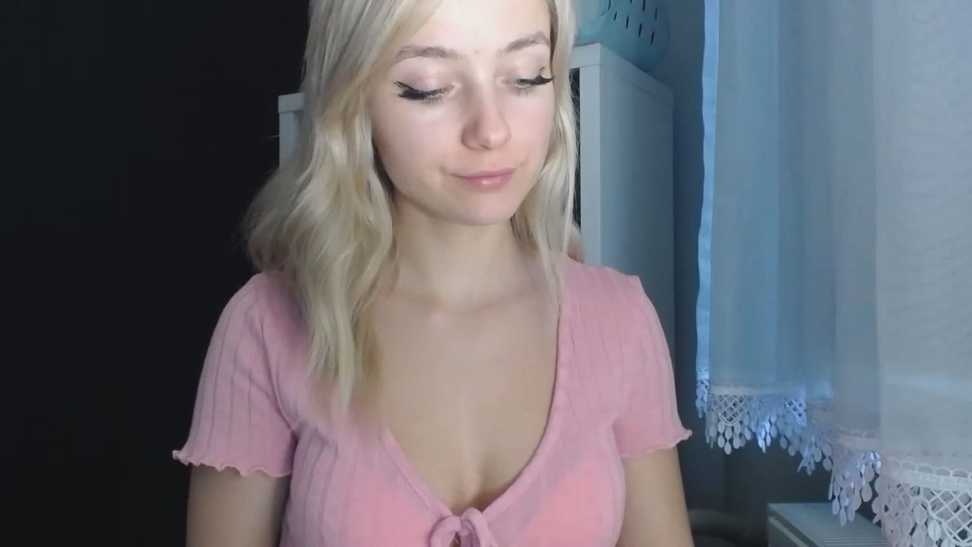 Gallery image thumbnail from LuciaAmazing's myfreecams stream on, 11/26/2023, 11:01 image 11 of 20