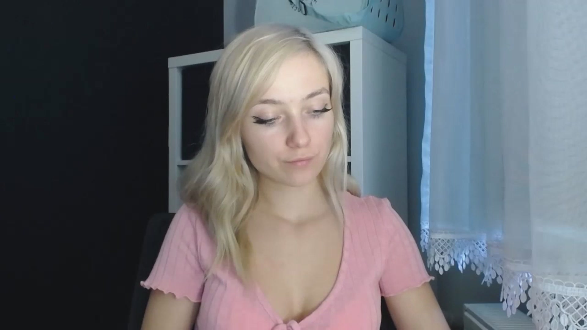 Gallery image thumbnail from LuciaAmazing's myfreecams stream on, 11/26/2023, 11:01 image 7 of 20