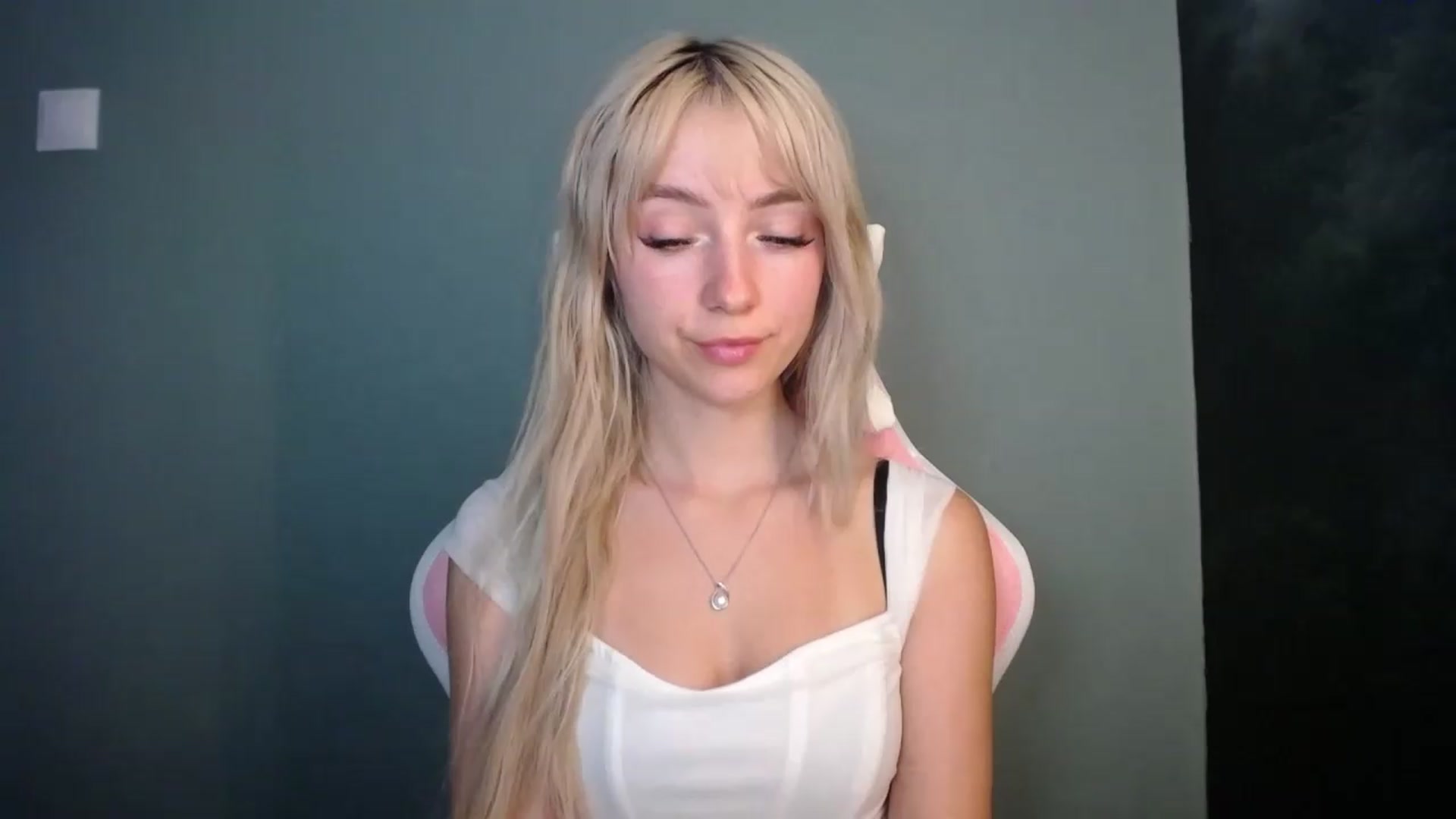 Gallery image thumbnail from LuciaAmazing's myfreecams stream on, 05/31/2026, 10:02 image 7 of 20