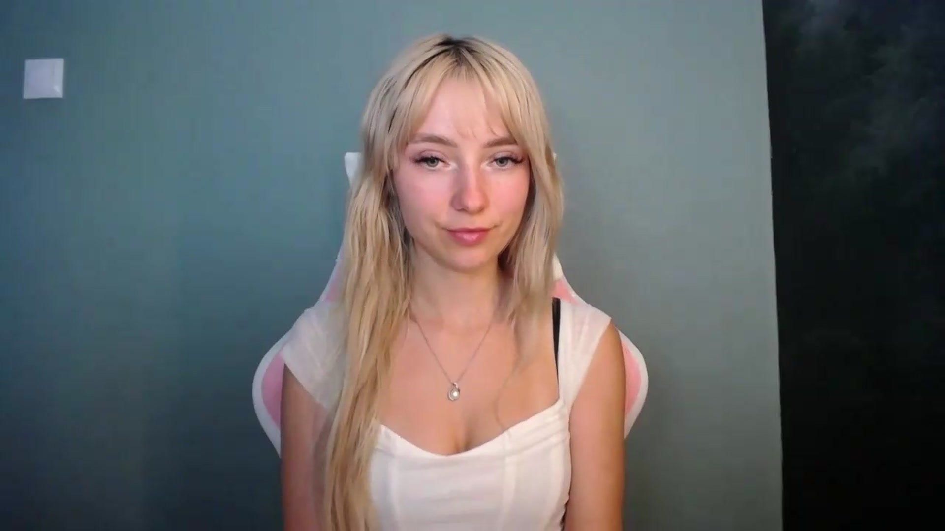 Gallery image thumbnail from LuciaAmazing's myfreecams stream on, 05/31/2026, 10:02 image 20 of 20