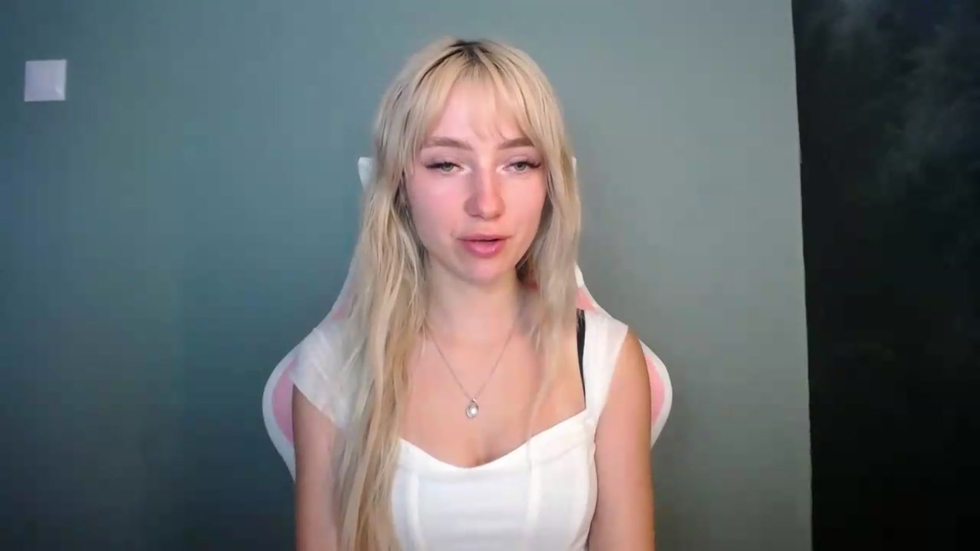 Gallery image thumbnail from LuciaAmazing's myfreecams stream on, 05/31/2026, 10:02 image 15 of 20