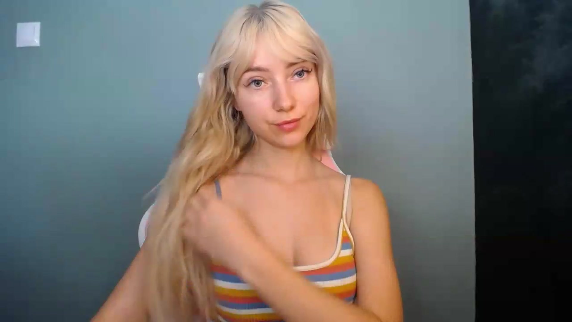 Gallery image thumbnail from LuciaAmazing's myfreecams stream on, 06/07/2026, 09:58 image 17 of 20