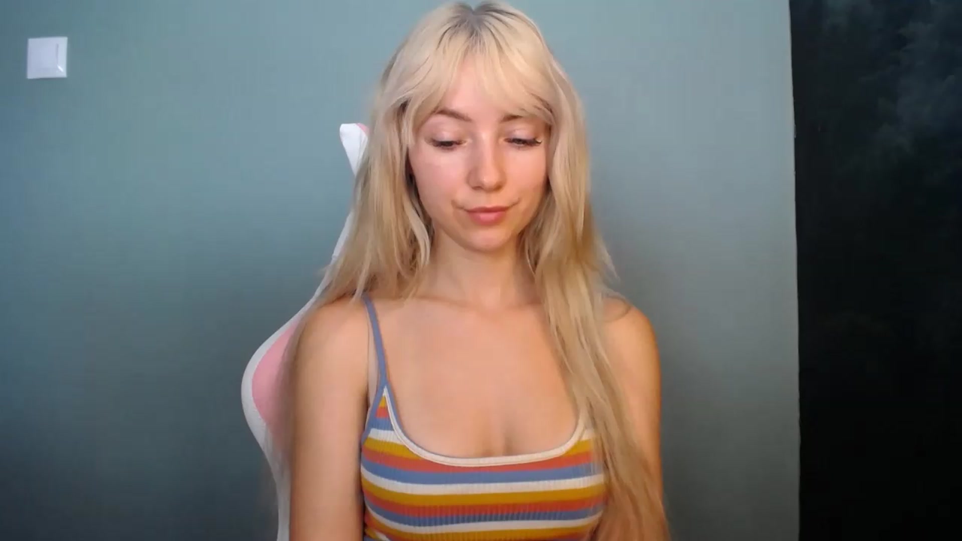Gallery image thumbnail from LuciaAmazing's myfreecams stream on, 06/07/2026, 09:58 image 13 of 20