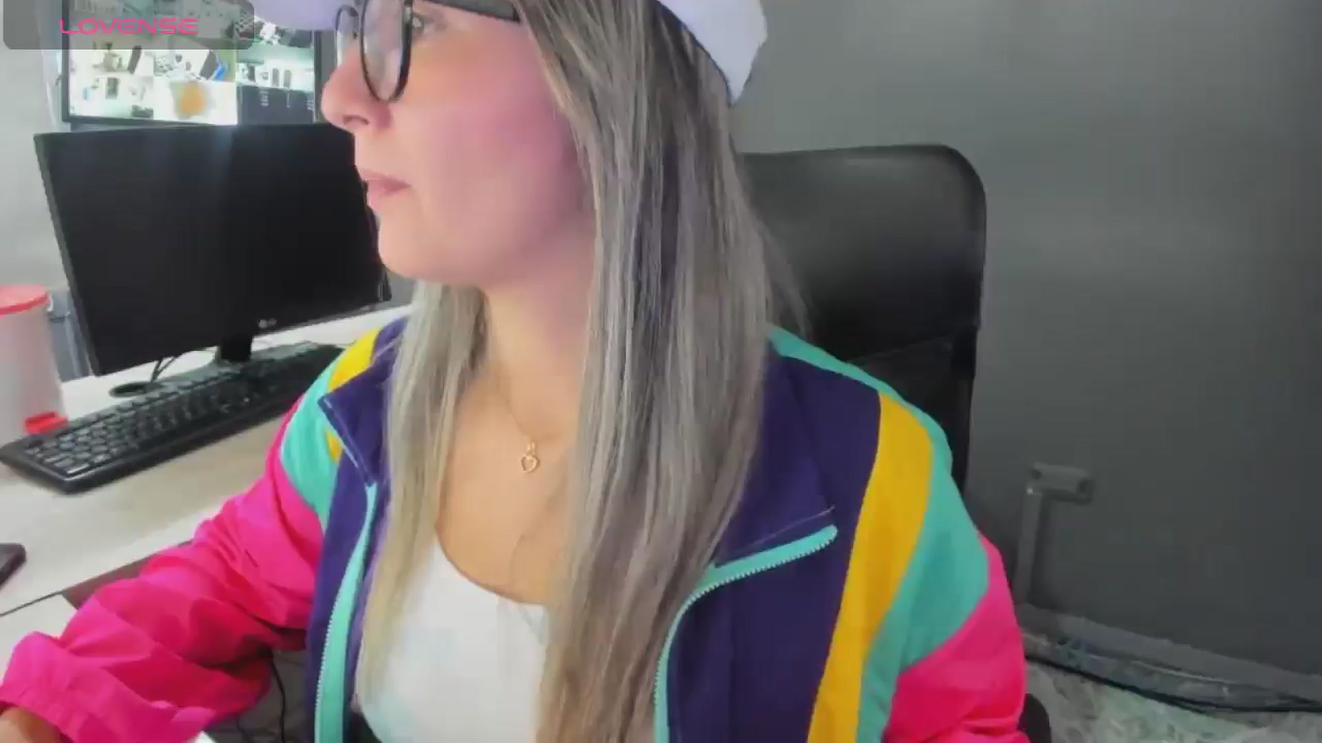 Gallery image thumbnail from Lucia_Collins's myfreecams stream on, 12/28/2025, 15:18 image 6 of 20