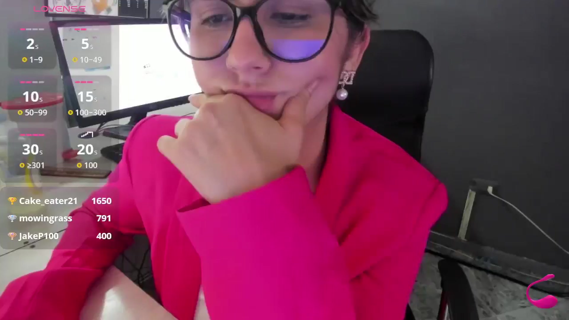 Gallery image thumbnail from Lucia_Collins's myfreecams stream on, 03/01/2026, 20:31 image 14 of 20