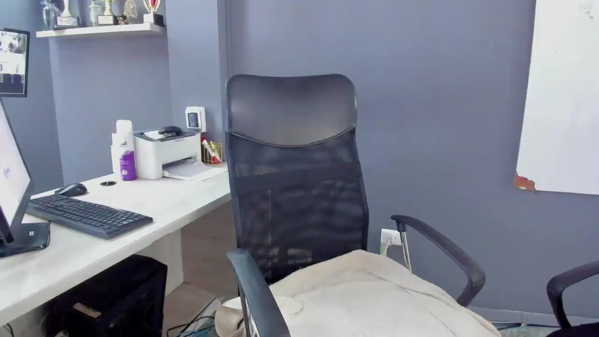 Gallery image thumbnail from Lucia_Collins's myfreecams stream on, 03/08/2026, 17:58 image 18 of 20