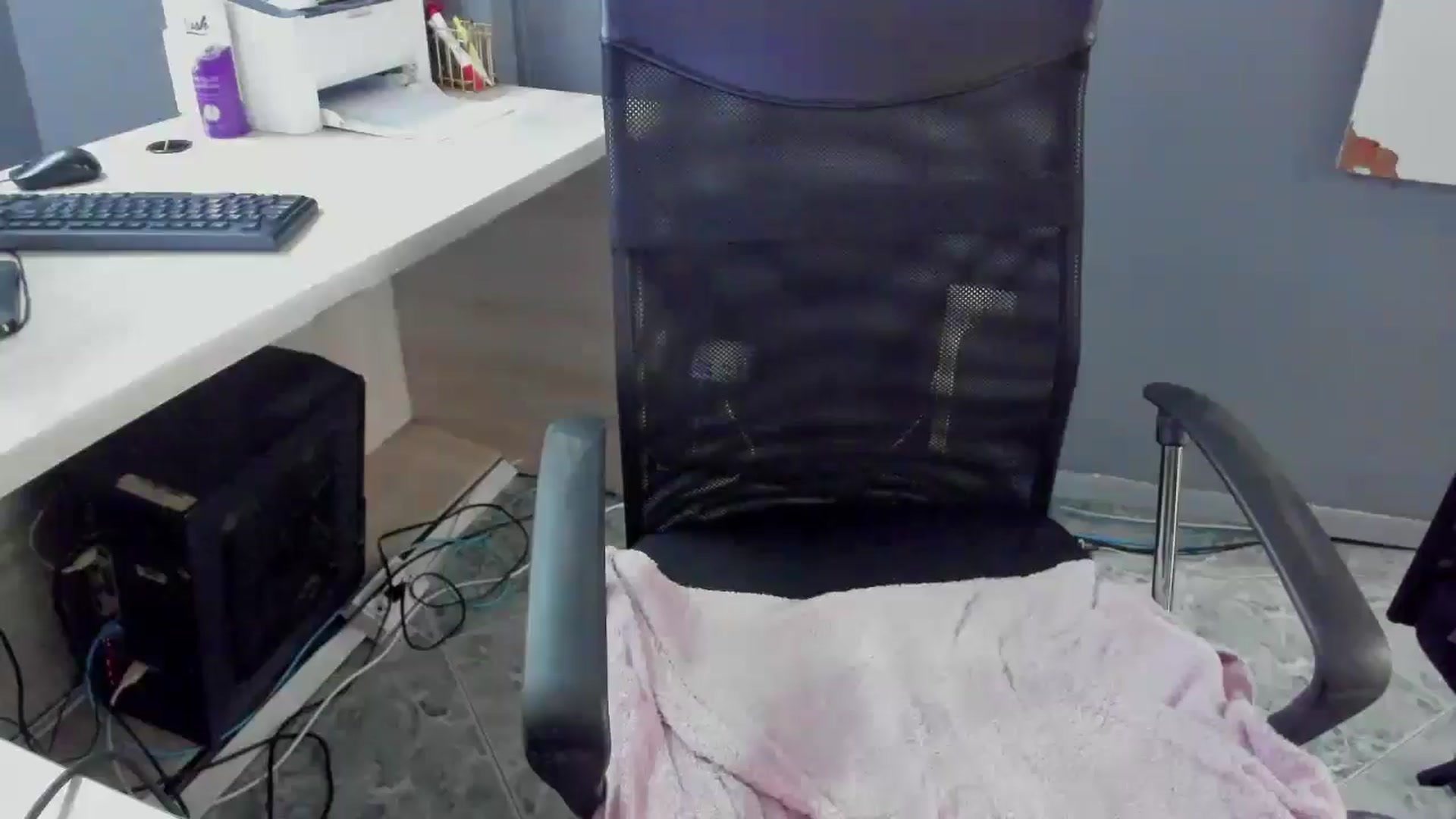 Gallery image thumbnail from Lucia_Collins's myfreecams stream on, 03/08/2026, 19:56 image 5 of 20