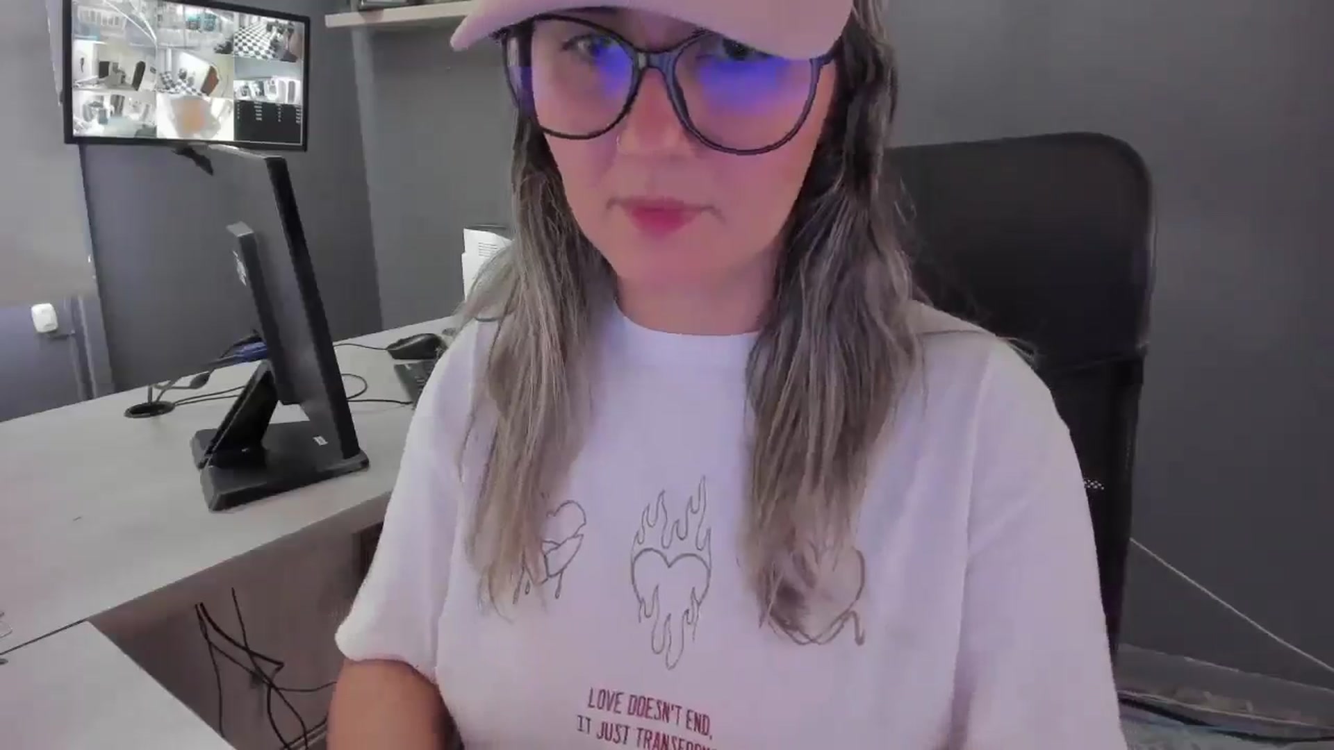 Gallery image thumbnail from Lucia_Collins's myfreecams stream on, 03/15/2026, 14:26 image 8 of 20
