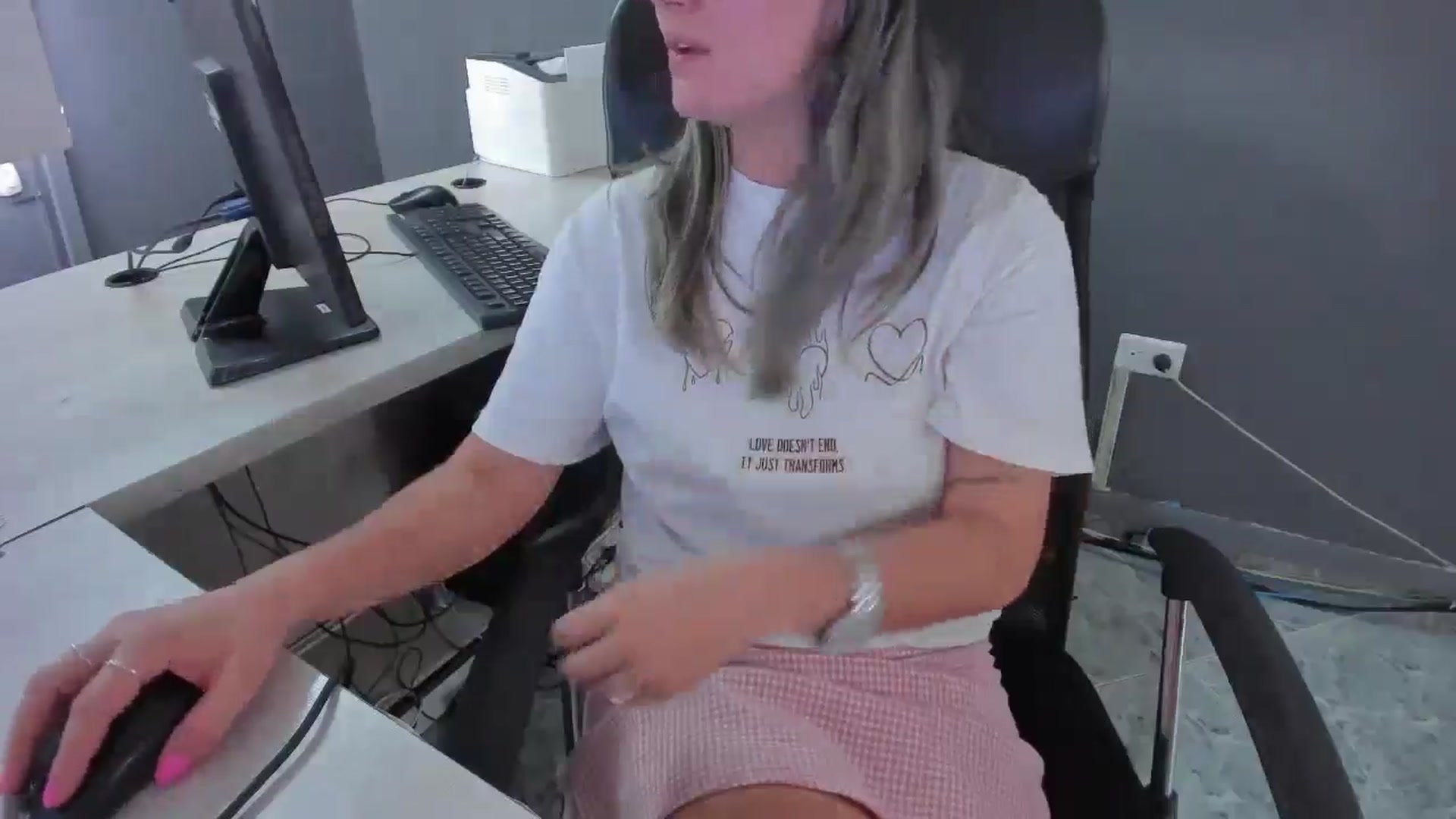 Gallery image thumbnail from Lucia_Collins's myfreecams stream on, 03/15/2026, 18:16 image 3 of 20