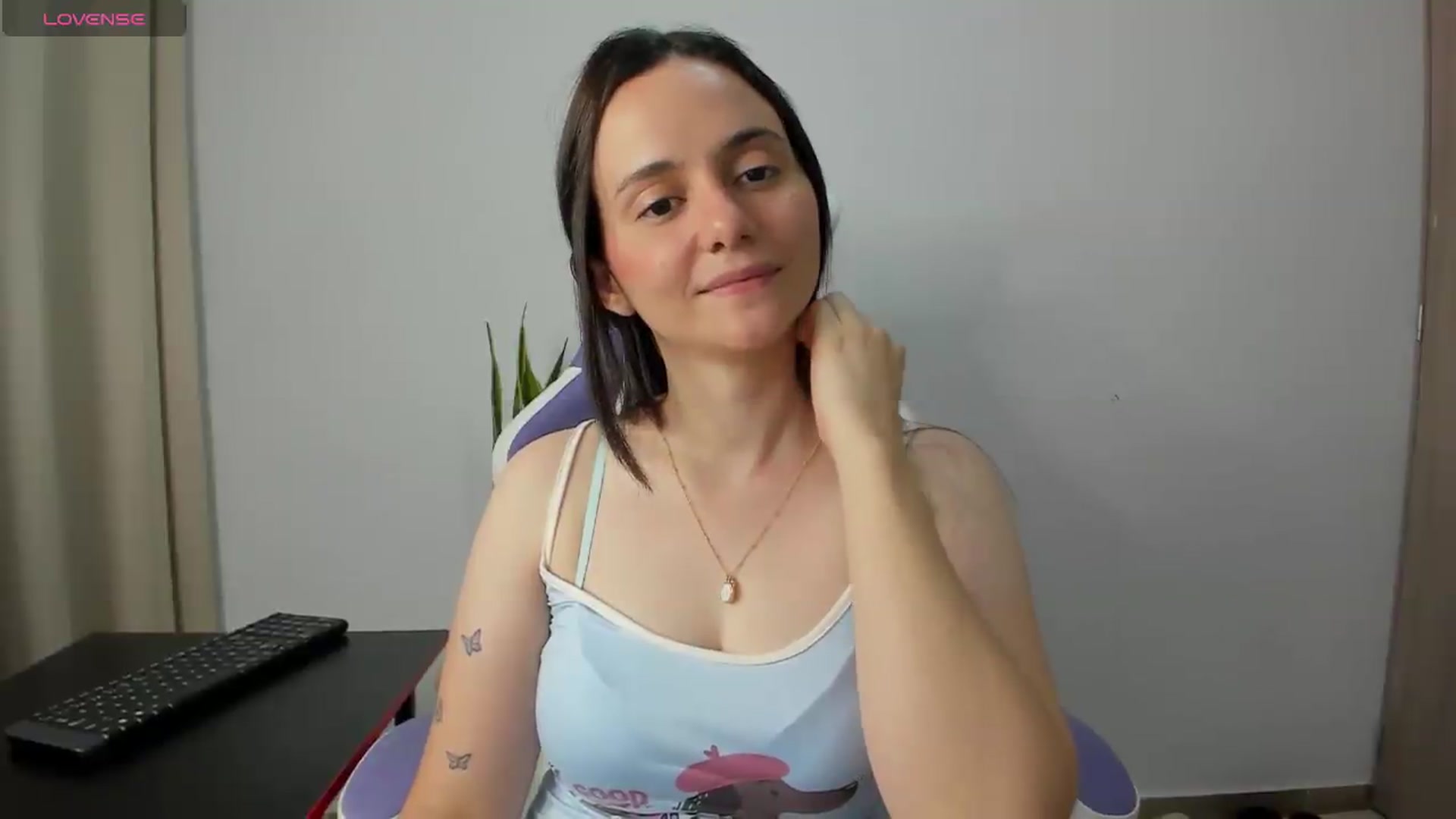 Gallery image thumbnail from Lucia_x's myfreecams stream on, 05/10/2026, 01:15 image 6 of 20
