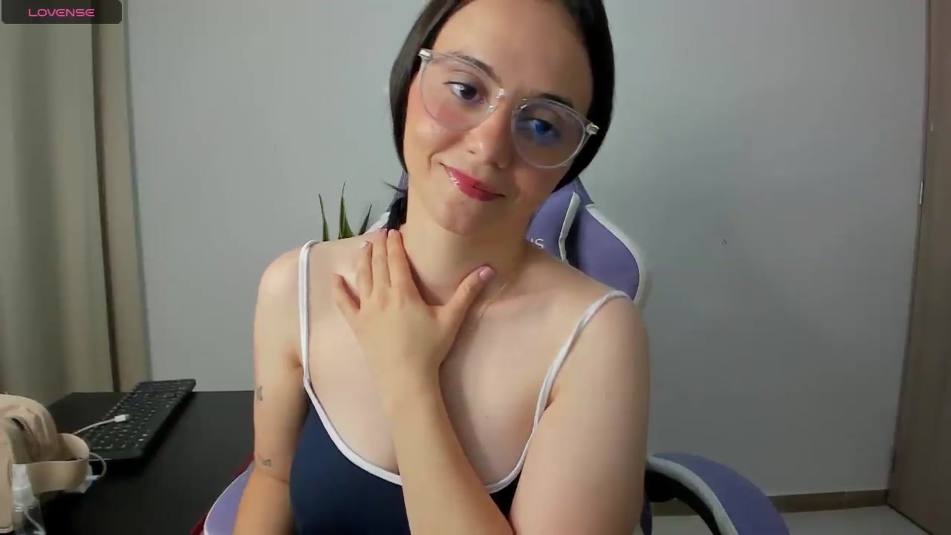 Gallery image thumbnail from Lucia_x's myfreecams stream on, 05/10/2026, 23:50 image 2 of 20