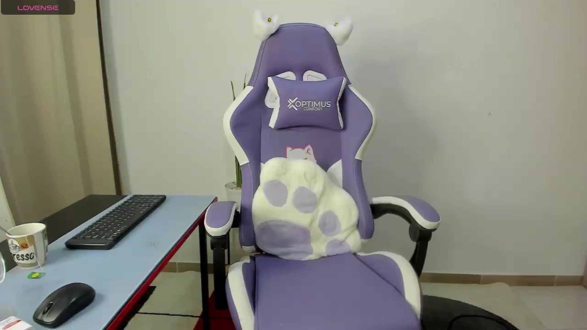 Gallery image thumbnail from Lucia_x's myfreecams stream on, 05/12/2026, 02:57 image 19 of 20